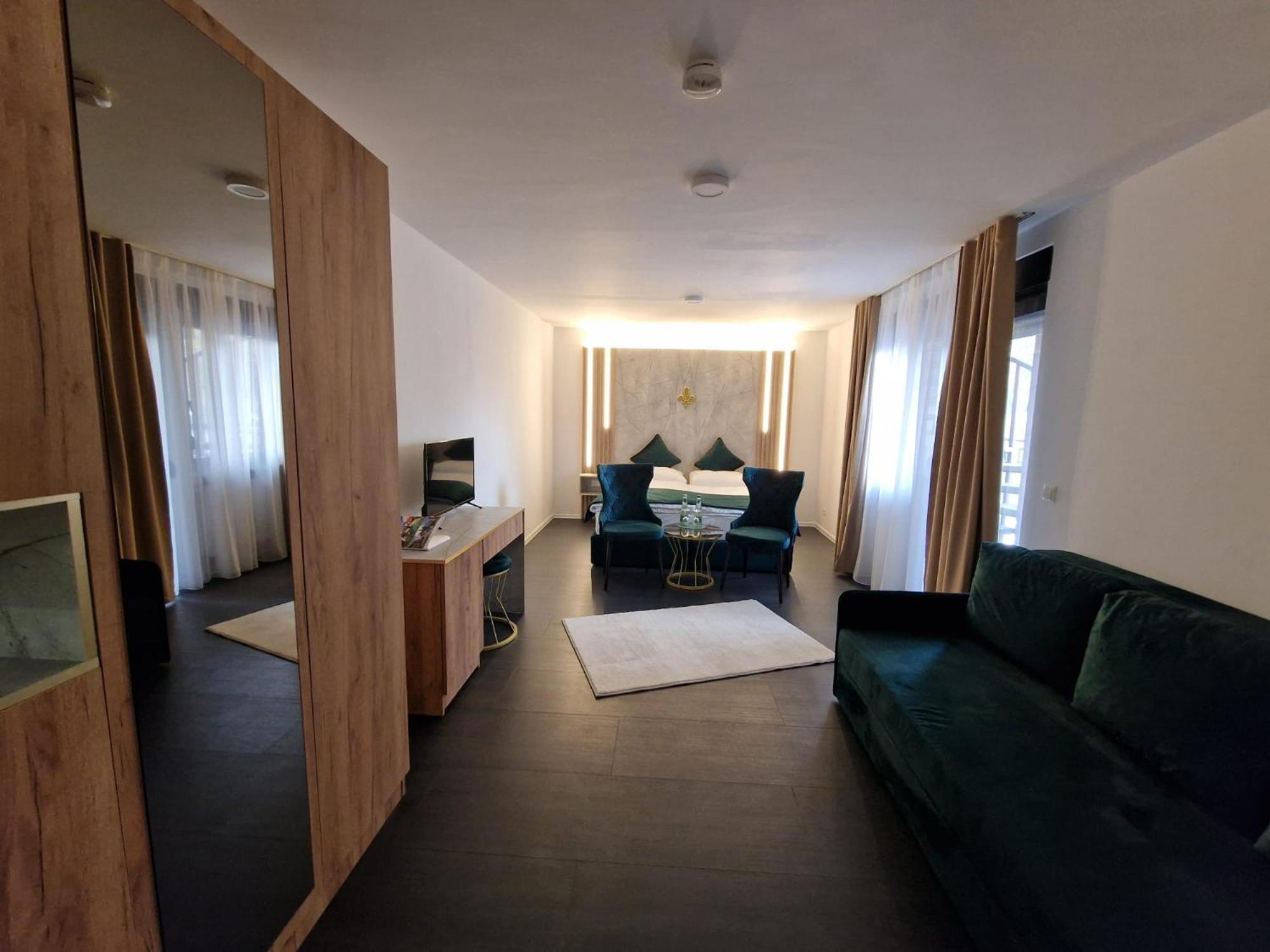 Lilium Resort Hotel & Restaurant 바트로다흐 외부 사진