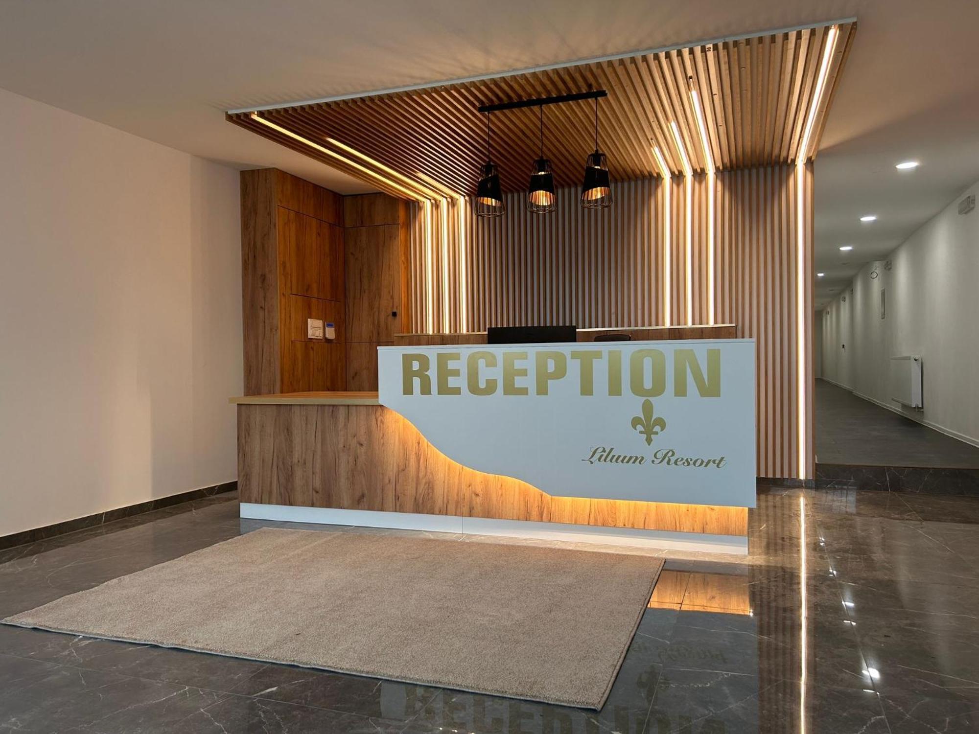Lilium Resort Hotel & Restaurant 바트로다흐 외부 사진